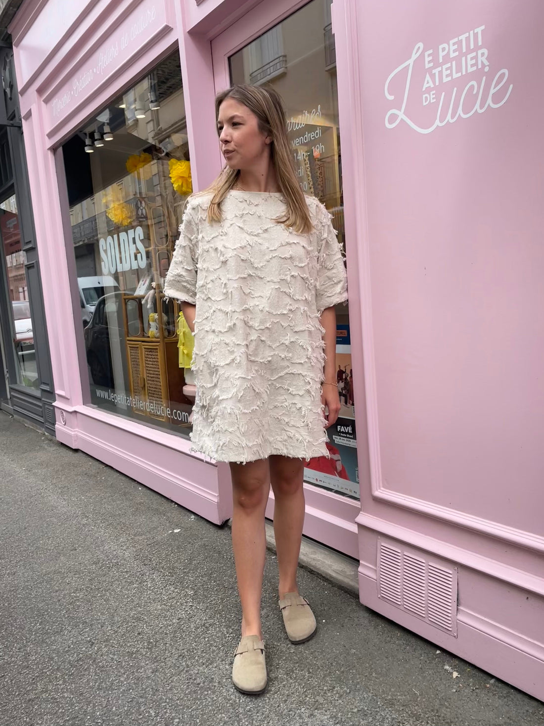 La robe Mirri Fibremood : l’élégance structurée pour cet été